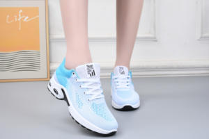 2026 New Women's Summer Casual Running Sneakers Breathable Mesh Upper Lace-Up Closure Anti-Slip Striped Fashion Trend - Product Image 4