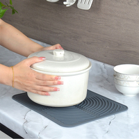 Accessoires de cuisine Tapis de table en silicone coloré de 17.5 pouces/Tapis de séchage de cuisine/Tapis de filtre à eau pour tasse