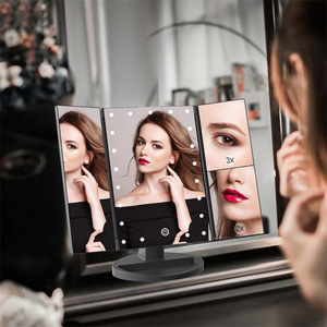 Schmink spiegel mit 22 LED-Leuchten <span class=keywords><strong>10X</strong></span> 3X 2X Vergrößerung Beleuchteter Kosmetik spiegel Touch Control Trifold Makeup <span class=keywords><strong>Mirror</strong></span>