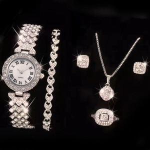Üreticinin stok sıcak satış moda roma desenli elmas quartz saat bilezik kadın saat seti - Product Image 1