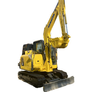 Excavadora sobre orugas Komatsu PC56 usada, bajas horas de trabajo, peso operativo de 5,6 toneladas, motor de alta eficiencia, caja de cambios bien mantenida - Product Image 1