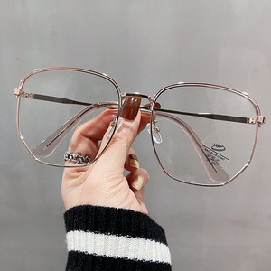 Lunettes anti-lumière bleue Qianai à monture carrée pour femmes, montures de lunettes en métal à monture complète, verres en acrylique, protection anti-UV - Product Image 3