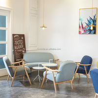 Canapé double en cuir Siège pour café Restaurant occidental Siège pour boîte de nuit Siège de bar Ensemble chaise de bar et table B03