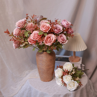 Hersteller-Großhandel Seidenrosen-Bouquet Künstliche Blumen 6-Köpfiger Rosenstrauß für Heim- und Hochzeitsdekoration