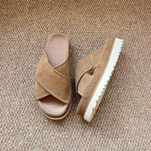 <span class=keywords><strong>Sandalias</strong></span> de cuero Uggs de alta gama 2026 para hombre y <span class=keywords><strong>mujer</strong></span>, originales, de nicho, para parejas, zapatos de playa de verano con suela gruesa, calzado cómodo. - Product Image 4