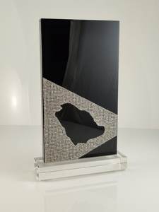 サウジアラビアの小型ダイヤモンドマップ付きホットセールシンニングクリスタルトロフィーアワードカスタマイズブラックシールド賞 - Product Image 4