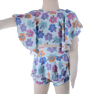 Ensemble d'été neuf pour bébé fille, style anglais, motif floral, en polyester/coton, taille personnalisée, manches à pétales, bretelles réglables, vente en gros - Product Image 1
