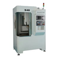 Guangdong Hochleistungs-CNC-Fräser Vertikale Metall form maschine zum Fräsen Gravur BT30 Spindel 220V Automatik