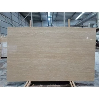 Dalle de pierre naturelle en travertin romain italien pour comptoirs, murs, bars, tables, taille personnalisée, intérieur de luxe, villa, hôtel