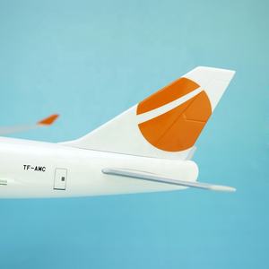 โมเดลเครื่องบินแมกมา แอวิเอชั่น <span class=keywords><strong>B747</strong></span>-400F ขนาด 1:<span class=keywords><strong>200</strong></span> ยาว 35 ซม. ผลิตจากเรซินสังเคราะห์และโลหะหล่อขึ้นรูป งานแฮนด์เมด สำหรับตั้งโชว์บนโต๊ะ - ของขวัญทางธุรกิจ ของที่ระลึกส่งเสริมการขาย - Product Image 6