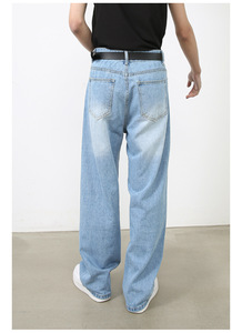 Vaqueros de hombre de mezclilla azul claro con logo, de cintura alta, lavados, de talla grande, holgados y de pierna ancha - Product Image 3