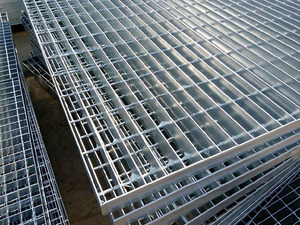Hochleistungs-Stangen gitter aus verzinktem Stahl mit 30 mm Abstand für Hochlast plattformen - Product Image 2