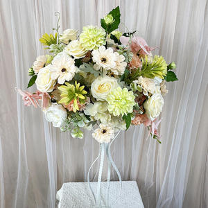 Arreglo floral artificial hecho a mano, romántico y de ensueño, con rosas blancas y crisantemos verdes para boda - Product Image 1