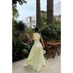 Robe unie avec détail boutons jaunes, fermeture éclair décorative, taille XS-XL, en Spandex, longueur ras du sol, col carré, pour soirée, avec doublure, sur commande - Product Image 1