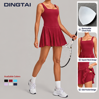 Robe de sport plissée à dos échancré et col carré pour femme, sans manches, avec short intégré, poches latérales, effet deux pièces, coussinets amovibles