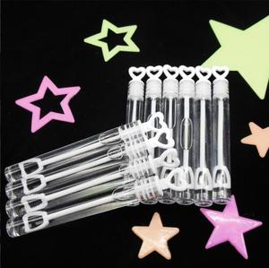 Giocattolo di plastica vuoto della bolla della provetta di forma del cuore di amore 5ml per i bambini delle bolle di nozze - Product Image 1