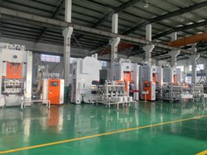 LK-T63 Ligne de production entièrement automatique de contenants en aluminium avec circuit d'huile fermé, nettoyage et économie d'huile - Product Image 4