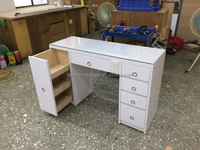 Prix d'usine Livraison rapide pas cher Mobilier de salon de beauté Clou de manucure en métal marbre pour table de salon