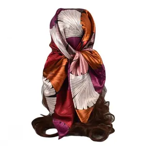 2022 Eur-American fashion simple ginkgo leaves printed silk 90 large square scarf satin warps hijab disponibile a magazzino