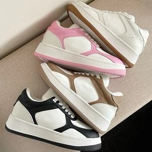 Chaussures décontractées pour femmes en cuir de haute qualité, sur mesure, rétro, antidérapantes, multicolores, chaussures décontractées basses personnalisées, chaussures de sport pour le yoga - Product Image 1