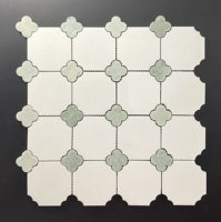 Carreaux de mosaïque muraux cannelés de couleur blanche en pierre de marbre naturelle personnalisée pour la salle de bain d'hôtel