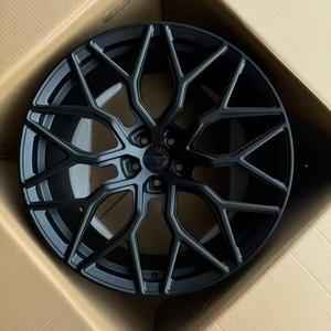 Xinlin 18 20 pouces ET50 pour <span class=keywords><strong>Ford</strong></span> <span class=keywords><strong>Transit</strong></span> 8J Flow Forming PCD 5X160 Haute charge 1250 kg Vente chaude au Royaume-Uni Roue de voiture de tourisme noire - Product Image 2
