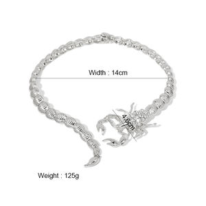 Collier ras du cou en métal de style punk, scorpion exagéré, luxe léger, niche haut de gamme, nouveaux colliers pour femmes et hommes - Product Image 6