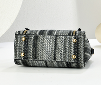 Nouvel Arrivage Sac Femme Tissé Multicolore Grande Capacité Sac à Main Commuter Sac Bandoulière Élégant Cadeau Tendance