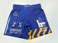 Short de combat MMA pour homme avec doublure intérieure à fente haute et double couche, séchage rapide, coutures renforcées pour l'entraînement et le combat.