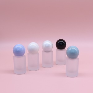 Mới Đến 15Ml Mini Vòng Thủy Tinh Nước Hoa Phun Chai Xách Tay Và Rỗng Mỹ Phẩm Frosted Thiết Kế Với Màn Hình In Ấn - Product Image 3