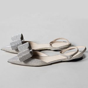 Sandalias de tacón plano con punta puntiaguda para mujer, zapatos sexys con lazo ostentoso, correa de hebilla, talla grande 46, verano 2022 - Product Image 4