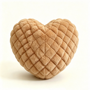 Cojín de felpa suave personalizado con forma de corazón de cacahuete, divertido regalo de cumpleaños para adolescentes. - Product Image 3