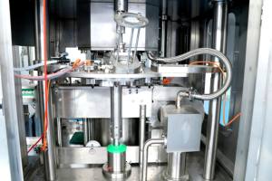 Máquina Automática <span class=keywords><strong>de</strong></span> Alta Precisión para Llenado <span class=keywords><strong>de</strong></span> Bebidas Carbonatadas, Jugos, Latas y Botellas, Multiformato, para Alcohol y <span class=keywords><strong>Cerveza</strong></span> - Product Image 4