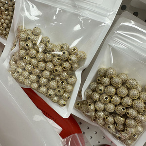 Ouro Prata Rosa Ouro Preto Espaçador Redondo Liso Branco Arco-íris Zircão Pavimentado Cobre Forma Moeda Spacer <span class=keywords><strong>Beads</strong></span> Para Fazer Jóias - Product Image 3