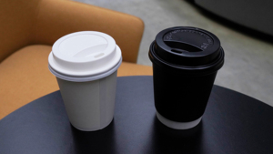 Tapa de vaso de plástico PP Premium de alta calidad con orificio para beber para bebidas calientes y Bebidas frías Para Llevar - Product Image 6