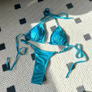 Yeni kadın seksi parlak inci t-şekilli bikini mayo