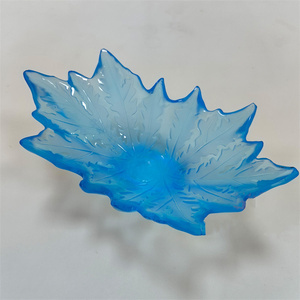 ถาดตกแต่งแก้วคริสตัลลายใบไม้ฝ้าสไตล์อาร์ตเดโค แชมป์ส เอลิเซ่ ชิ้นงานศิลปะสุดหรูสำหรับตกแต่งโต๊ะกลาง - Product Image 1