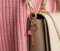 Porte-clés Flamant rose avec breloque papillon doré et fleur, accessoire de sac, fermoir mousqueton en métal émaillé, porte-clés animal tropical