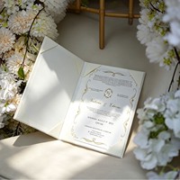 Porte-certificat A4 à couverture rigide de type livre, avec estampage à chaud et calligraphie arabe en relief doré, pour anniversaires d'enfants