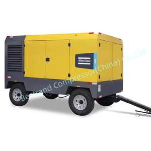 Compresseur d'air diesel portable Atlas Copco V900 haute pression 25 bars pour applications minières, de forage et de construction - Product Image 1