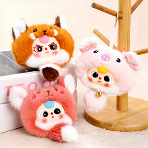 Bambola Giocattolo in Vinile Trasformabile 3-in-1 - Simpatico Peluche Animale, Regalo di Compleanno e Portachiavi Charm per Borsa per Bambine - Product Image 2