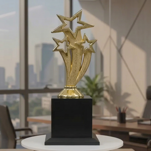 Trophée en métal à motif étoile avec base en bois gravée, modèle 605/A B C, pour sports et jeux, finition plaquée durable de qualité supérieure - Product Image 1
