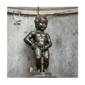 Famous Manneken Pis Sculpture Life Size Bronze Peeing Boy Water Fountain