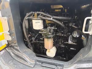 Mini-excavatrice KOMATSU PC30MR d'occasion à faible consommation de carburant, 3 tonnes, avec accessoire tarière, en bon état - Product Image 5