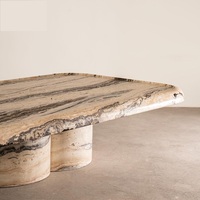 Table basse moderne de designer en marbre naturel haut de gamme légèrement luxueuse et sur mesure pour le salon