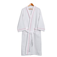 Peignoir en éponge gaufré de couleur blanche 100% coton confortable de luxe pour hôtel 5 étoiles avec impression personnalisée
