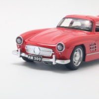 Modèle réduit vintage 300SL Gullwing à l'échelle 1:32, SUV en alliage moulé sous pression, portes ouvrables, jouet de voiture de luxe classique avec son et lumière, batterie au lithium