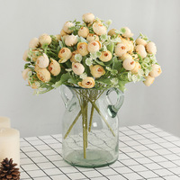 Bouquet de 15 têtes de roses thé et ranuncules artificielles en soie, arrangement floral pour mariage, fête et décoration intérieure