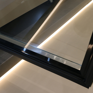 Réfrigérateur commercial vertical en acier inoxydable avec porte vitrée pour la présentation d'aliments frais - Product Image 4