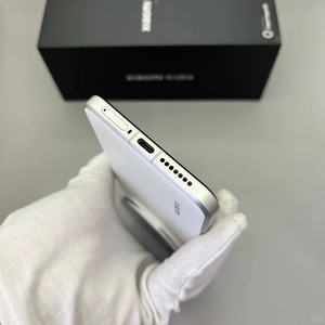 Teléfono Móvil Original Mi 15 Ultra Blanco Desbloqueado de Segunda Mano, Snap-dragon 8 Elite, Pantalla OLED de 6.73'', 6000mAh, 200MP, Smartphone Usado - Product Image 3